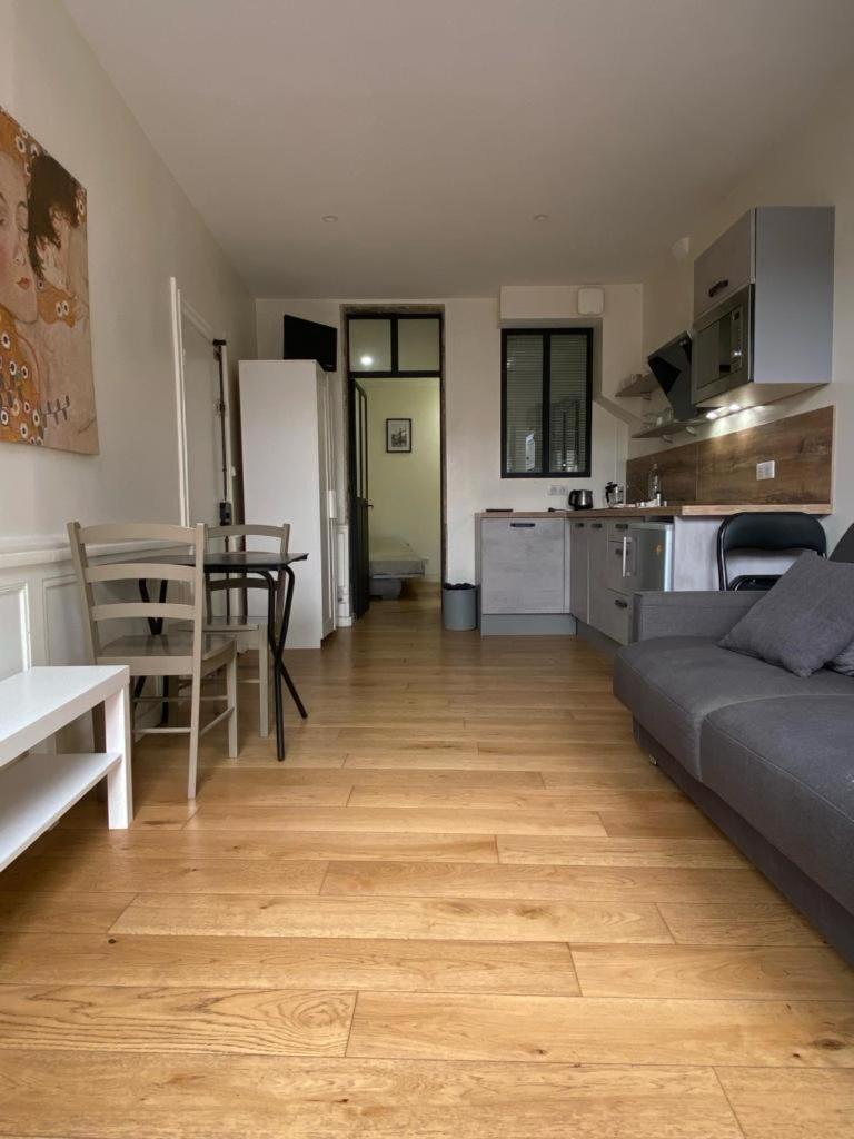 Lyon Standing Historic City Apartment Bagian luar foto
